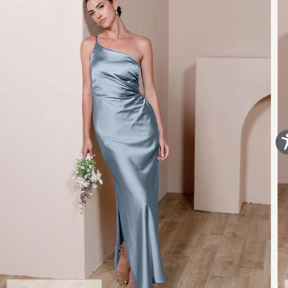 Revelry Bridesmaids Dress. Beautiful French Blue 💙
